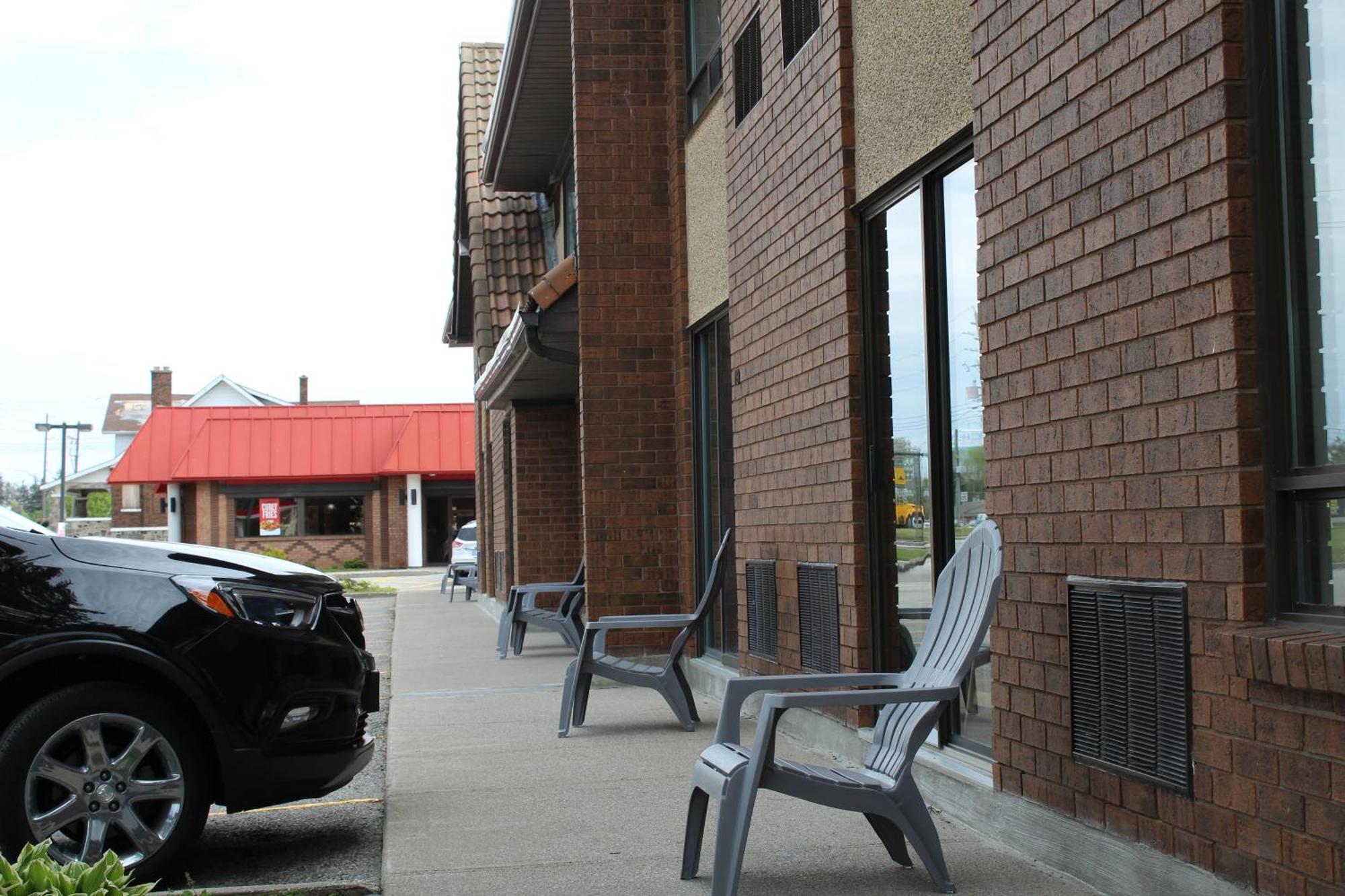 コンフォート イン ホテル チャタム Chatham-Kent エクステリア 写真
